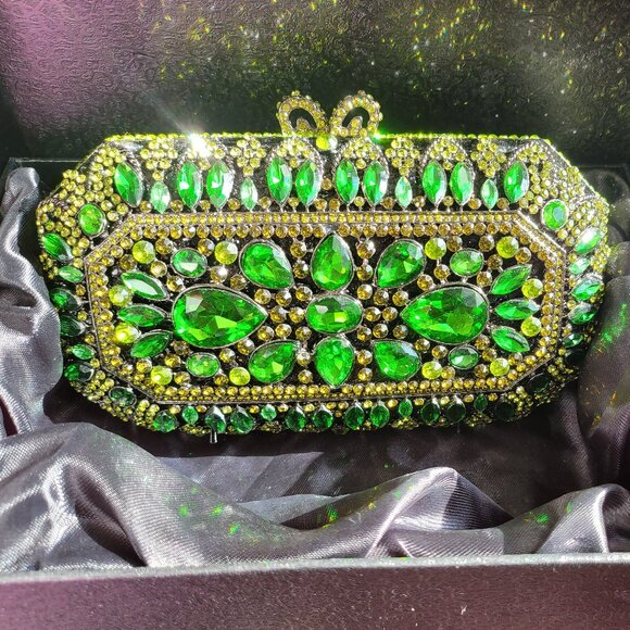 Sparkling Gems Green Crystal Clutch Purse Evening Bag NWT - Picture 1 of 17